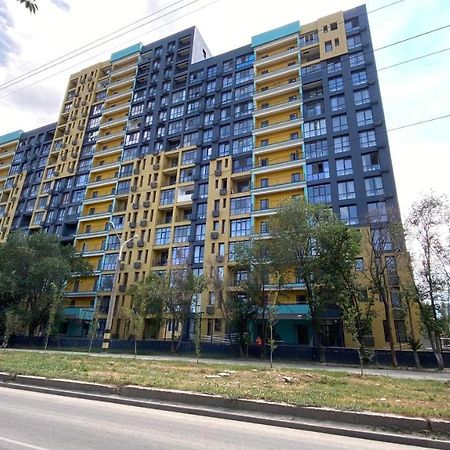 Heaven Apartment Mountain View Almaty Bagian luar foto