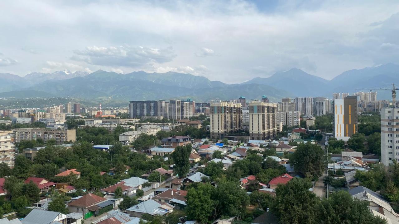Heaven Apartment Mountain View Almaty Bagian luar foto
