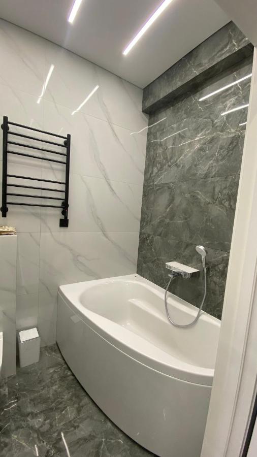 Heaven Apartment Mountain View Almaty Bagian luar foto