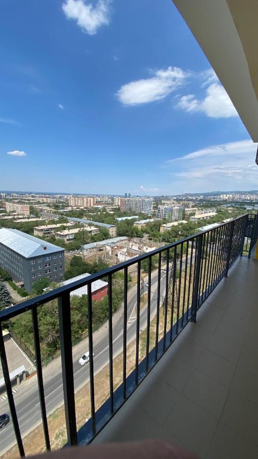 Heaven Apartment Mountain View Almaty Bagian luar foto